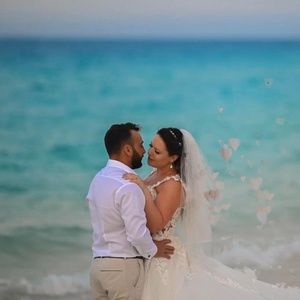 Meet your Posher, Ella